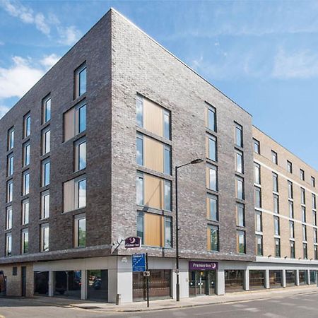 Premier Inn London Hackney エクステリア 写真