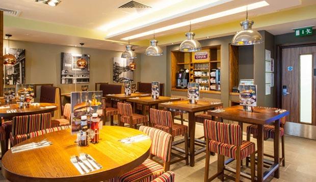 Premier Inn London Hackney エクステリア 写真
