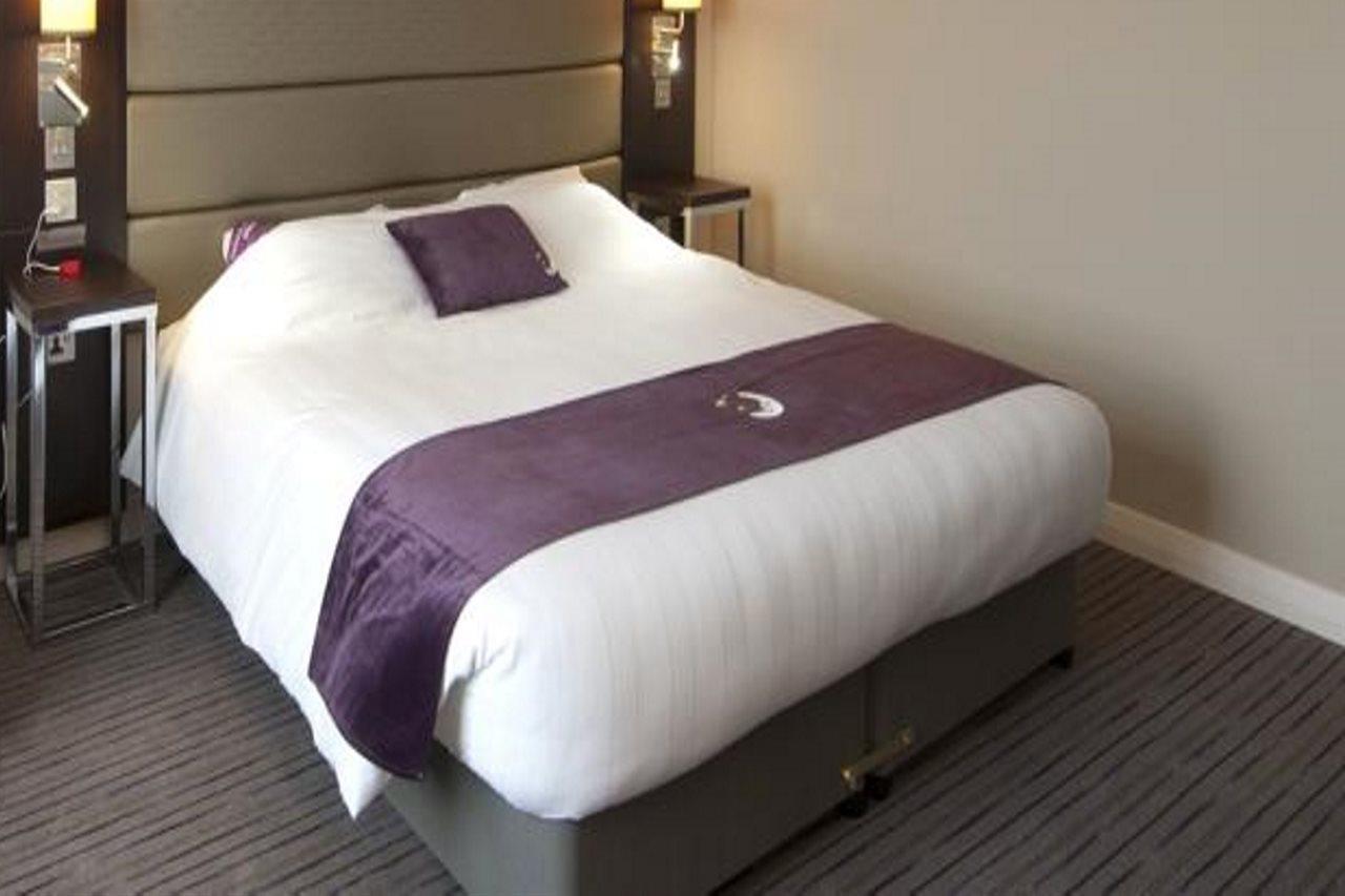 Premier Inn London Hackney エクステリア 写真