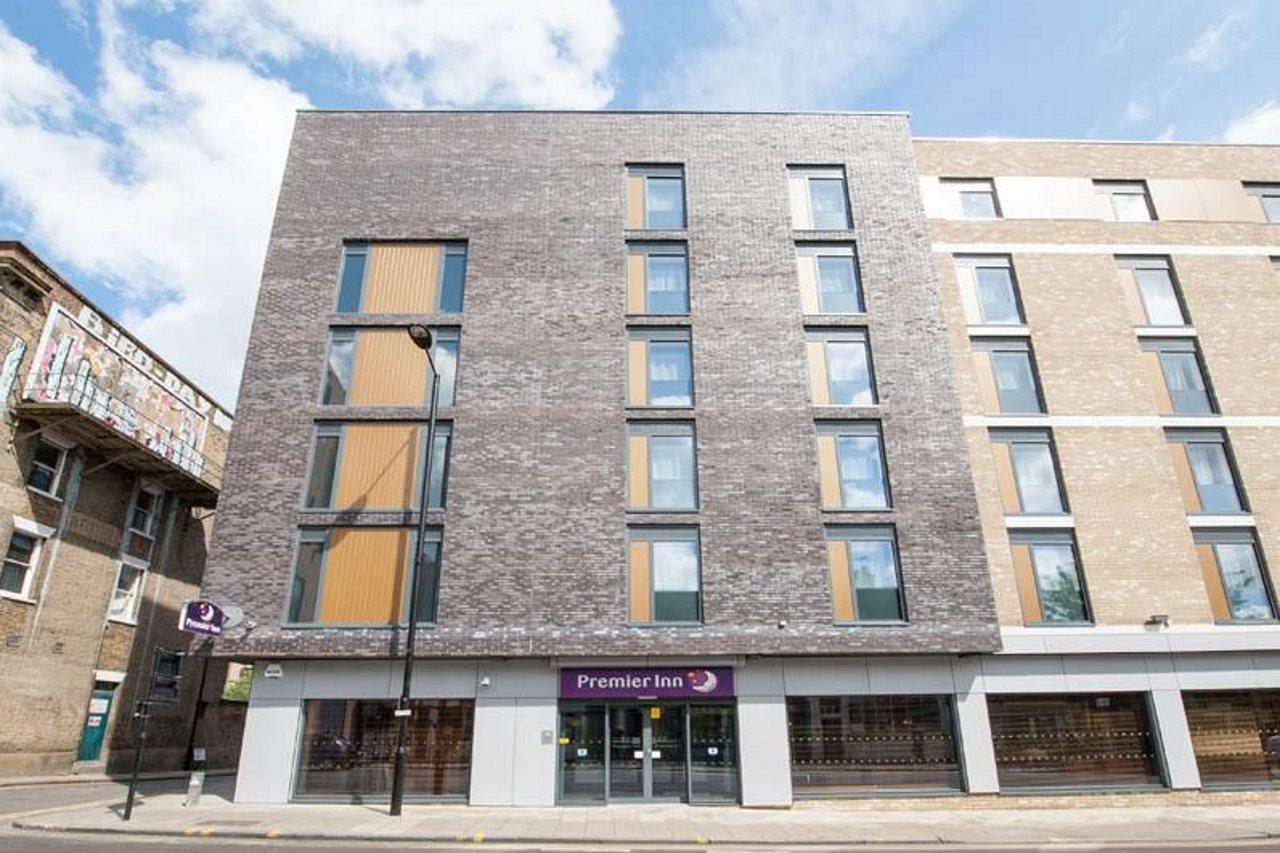 Premier Inn London Hackney エクステリア 写真